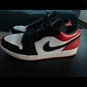 Air Jordan 1 Low Black Toe, VERY NEW